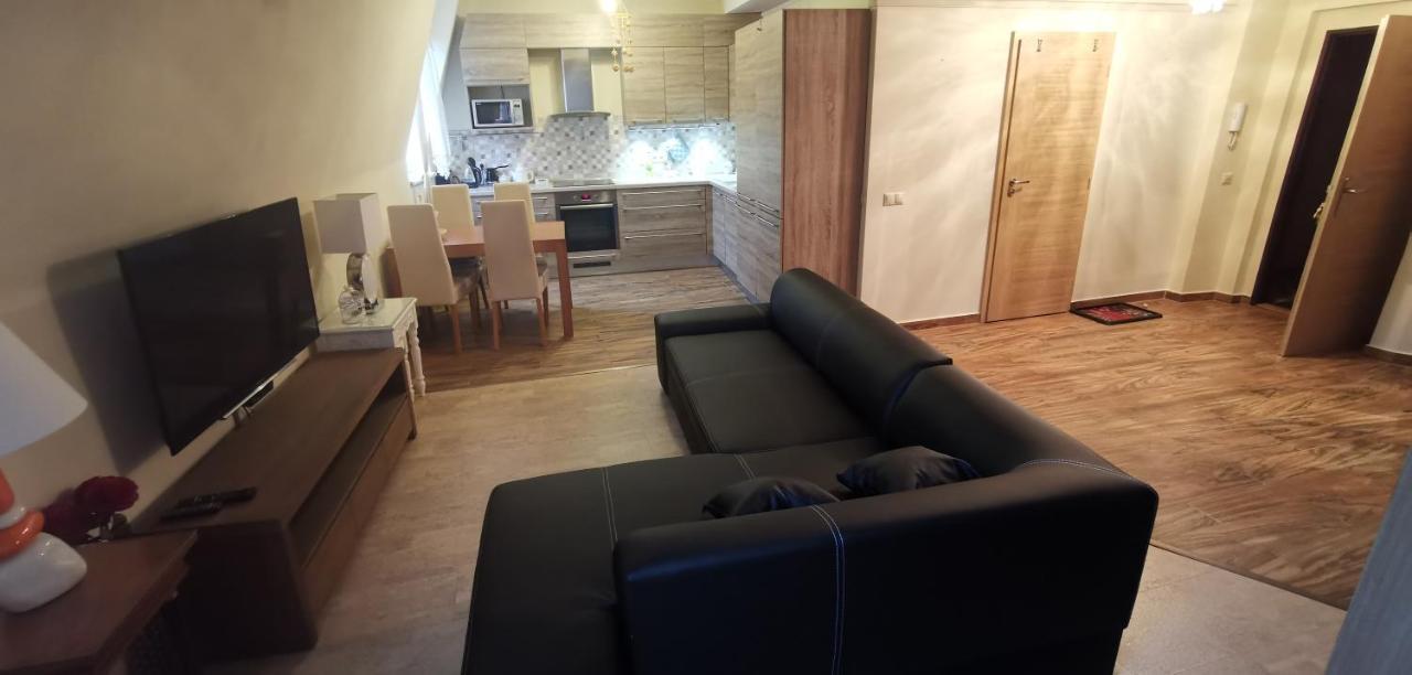 Hezky Byt U Hotela Thermal V Karlovych Varech Karlovy Vary Bagian luar foto